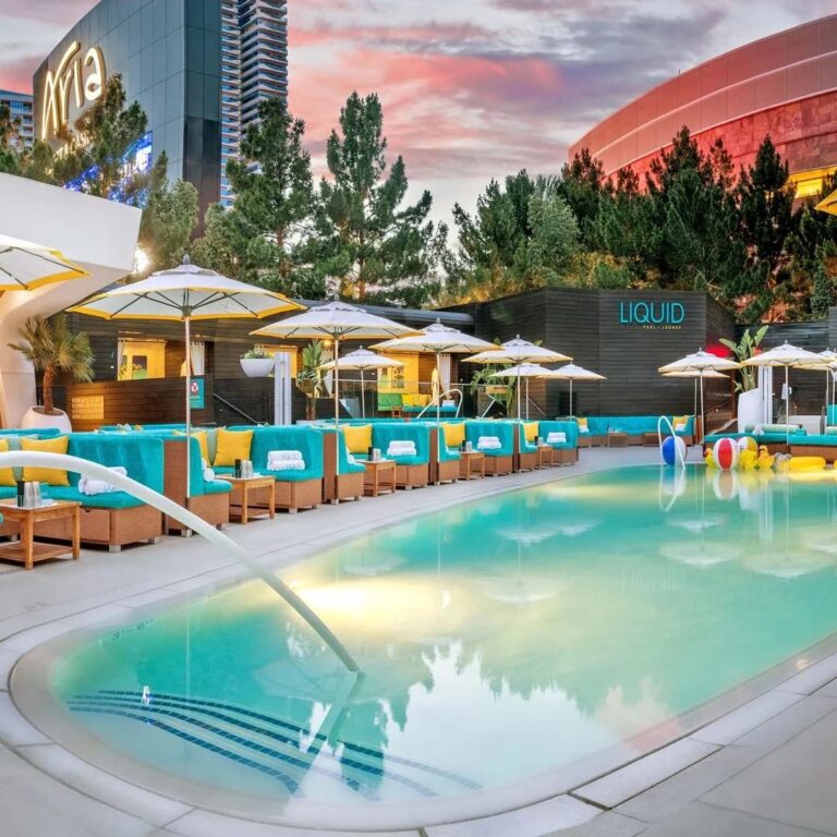 Liquid Pool Thursday - EDC Wee...