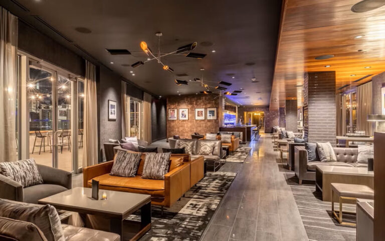 Rose & Rye | Hotel Colee